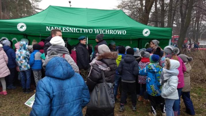 Stoisko&#x20;Nadleśnictwa&#x20;Wichrowo&#x20;na&#x20;zajęciach&#x20;edukacyjnych